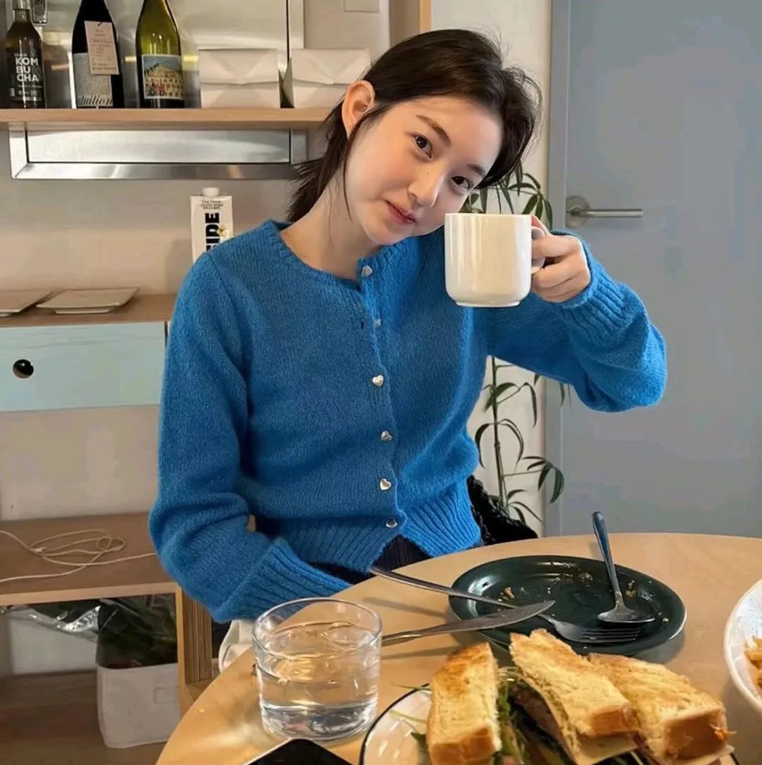 我和闺蜜一起穿进狗血短剧